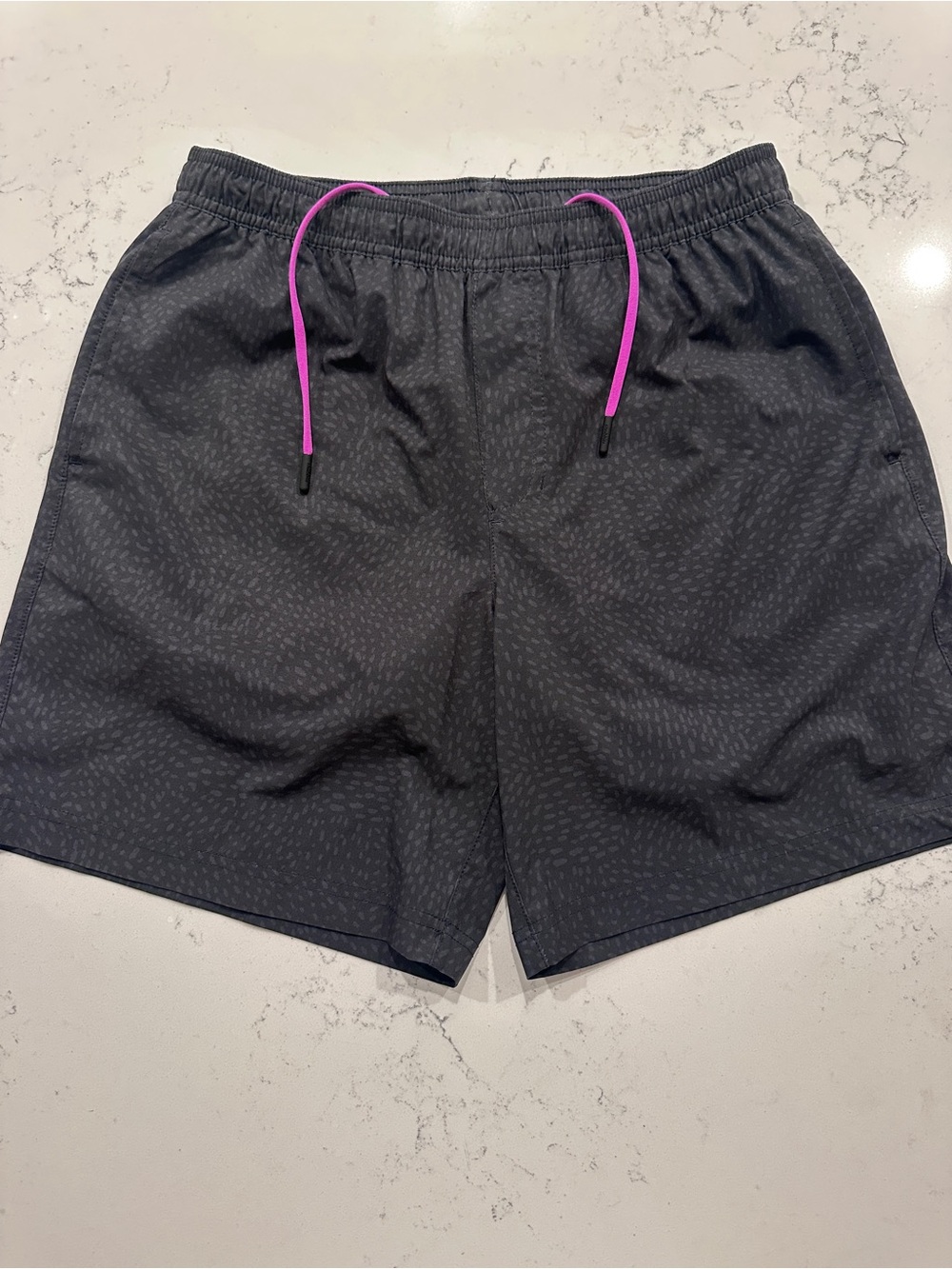 chubbies Charcoal Patterned Hybrid Athletic Lined Shorts 7”